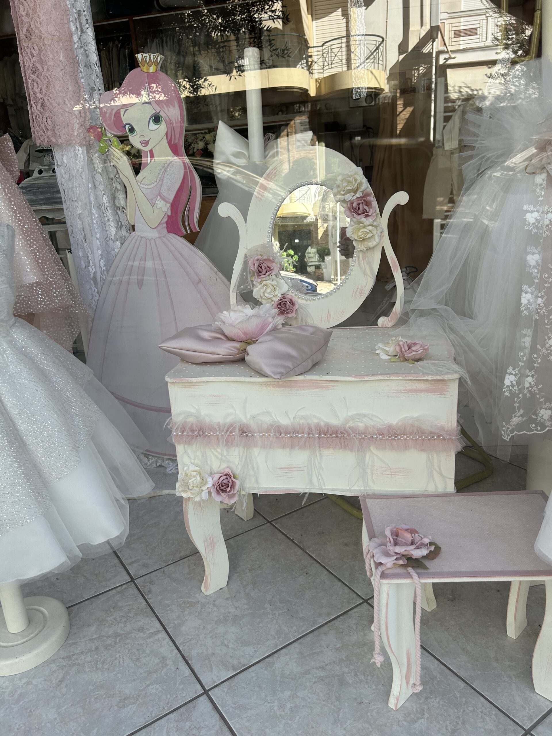 IMG_0451 Box Storage No 6 - Image 1