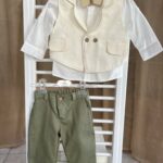 Βαπτιστικό κοστούμι: Ρουστίκ γοητεία σε γήινες αποχρώσεις